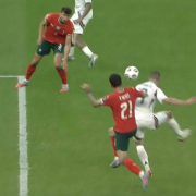 Uma das muitas razões para não se jogar… com 11 médios